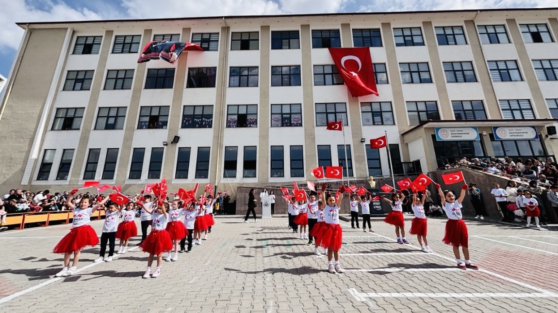 23 Nisan Ulusal Egemenlik ve Çocuk Bayramımız Kutlu Olsun
